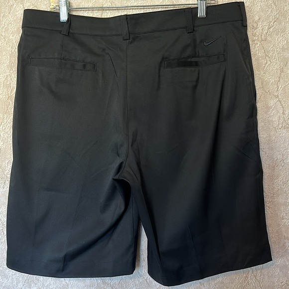 Men’s Nike Shorts - Picture 2 of 7